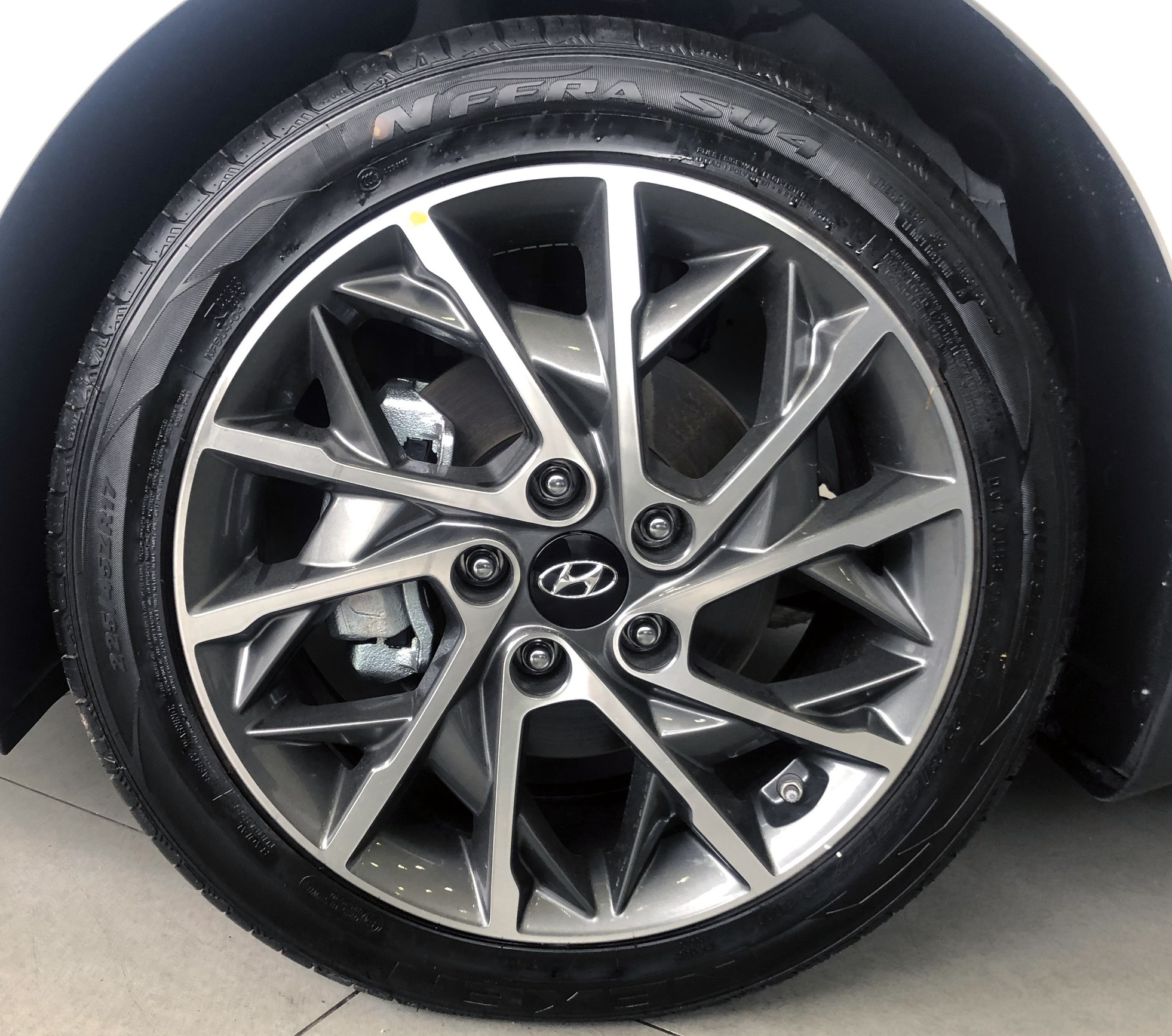 lốp xe elantra 2019